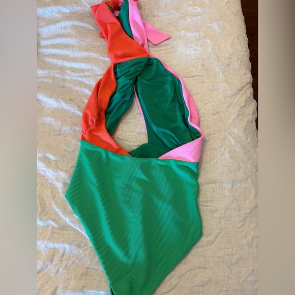 Beach Riot Jessica One Piece Coral Beach Colorblock - Picture 6 of 6